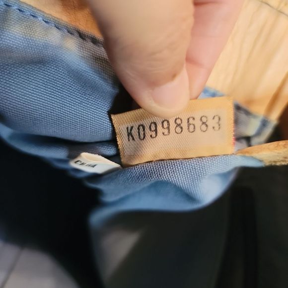 2-PIECE DOONEY & BOURKE VINTAGE Y2K RAINBOW BUCKET BAG & MATCHING WRISTLET - Picture 3 of 16